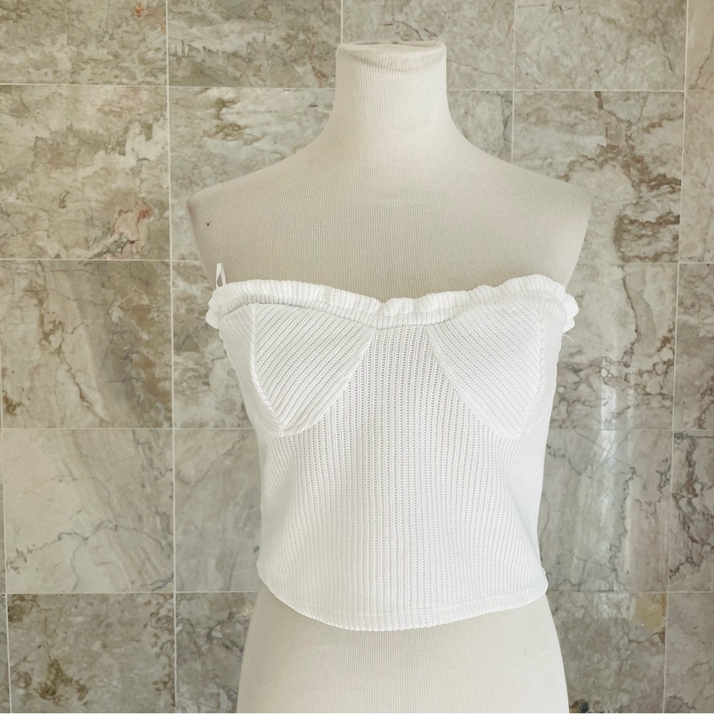 Kirious Ribbed Strapless Tube Top - Picture 2 of 7